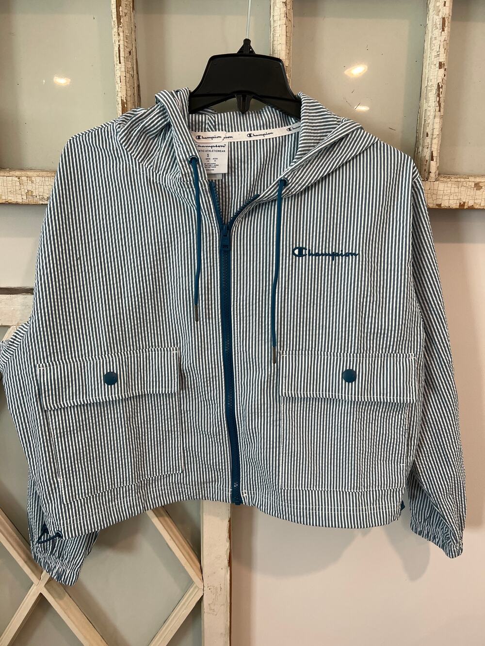 NWOT Champion size small wome s blue & white seersucker jacket